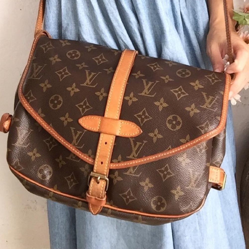 🦄✨RARE✨🦄 Saumur 30 Monogram